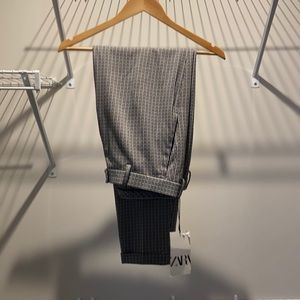 Zara Trousers. Brand New. Size 32 US.